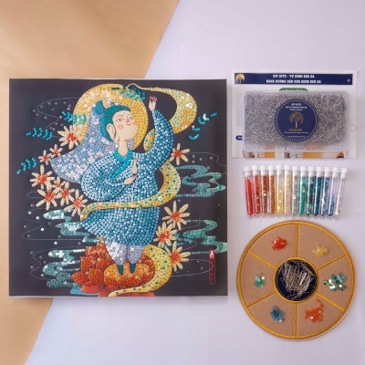 DIY Bộ Tự Đính Kim Sa - Chibi - Quan Âm Hóa Phép -  45x35cm - CBC1GCA3